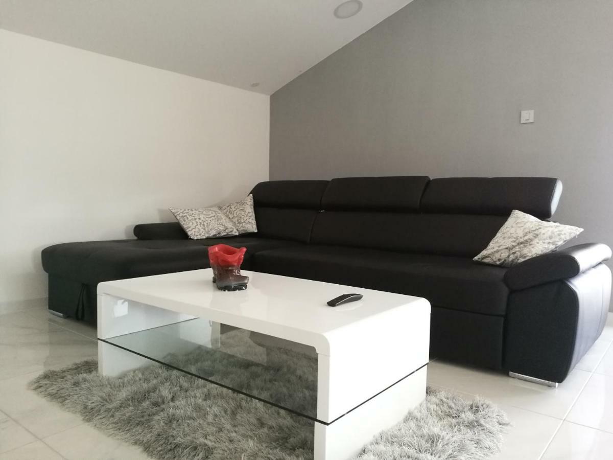 Premium Two-bedroom Viskovo
