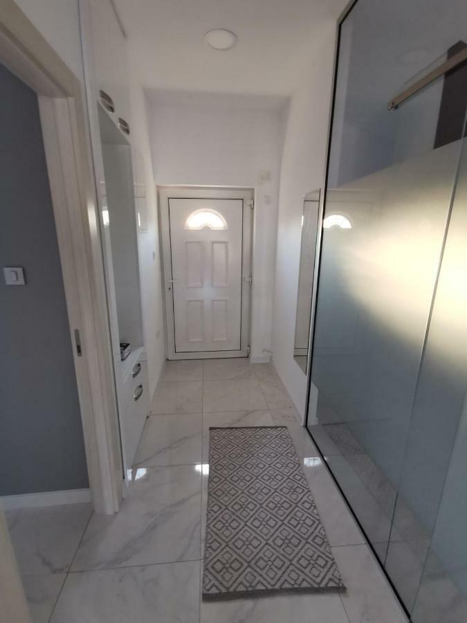 Premium Two-bedroom Apartment Viskovo